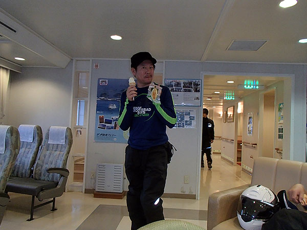 ソフトクリームと笹カマ